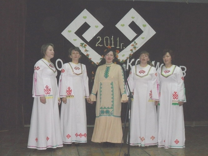 Творческий коллектив Большебуяновского сельского поселения выступил с отчетным концертом